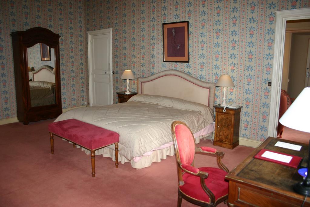 Hôtel Chateau De La Verrerie à Aubigny-sur-Nère Chambre photo